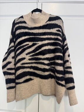 Zebra-Stripe Mock Neck Sweater in Beige and Black